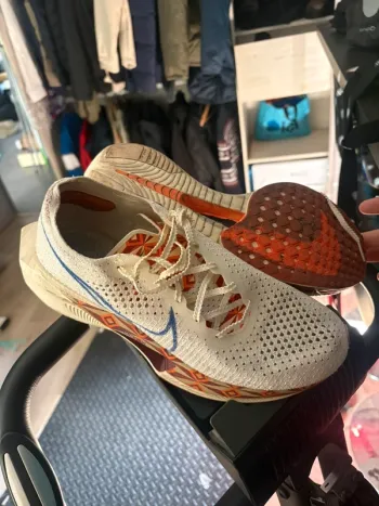 Used Nike Zoomx bike — image 2 of 5