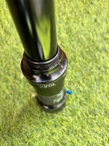 Gebrauchtes Fox Float Performance Trunnion 2025 bike — Bild 5 von 7