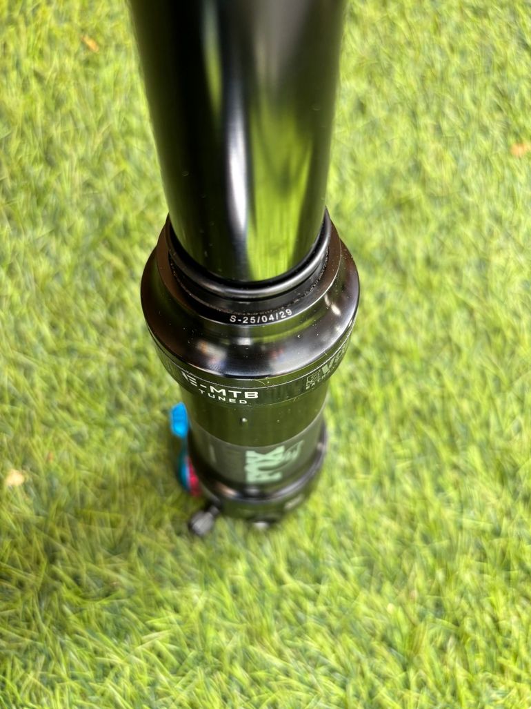 Gebrauchtes Fox Float Performance Trunnion 2025 bike — Bild 6 von 7