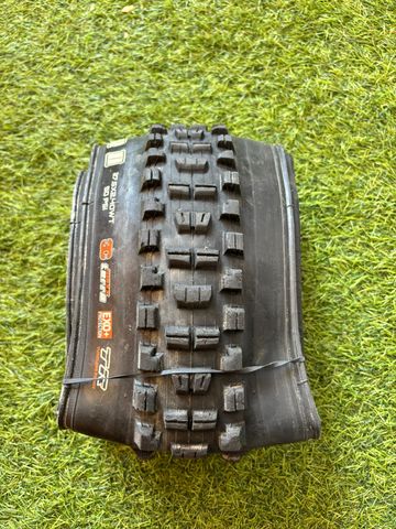 Maxxis DHR2 Exo+ MaxTerra Tyres & Tubes d'occasion