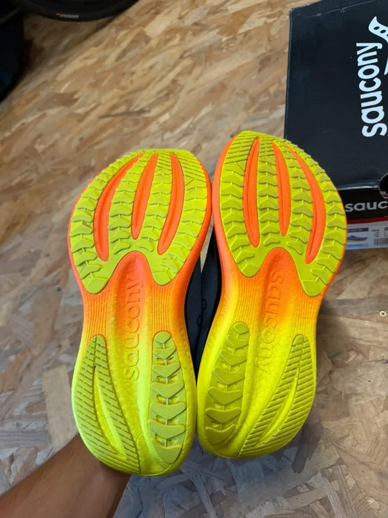 Used Saucony Triumph 23 bike — image 2 of 2
