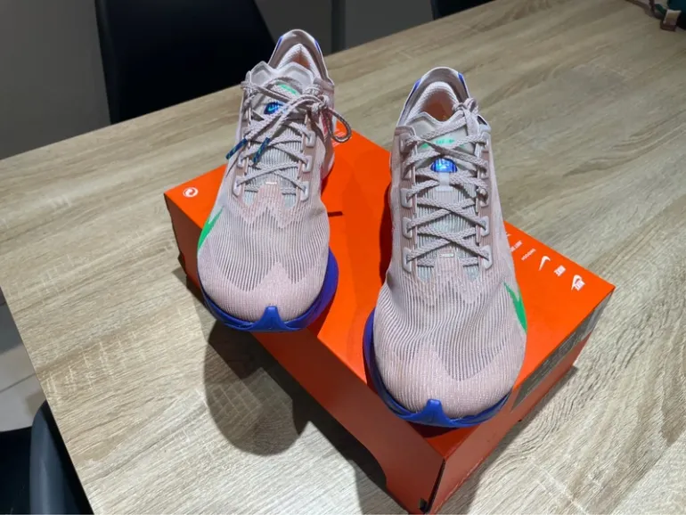 Used Nike Zoom X Vaporfly Next% 4 Eliud Kipchoge bike — image 5 of 9