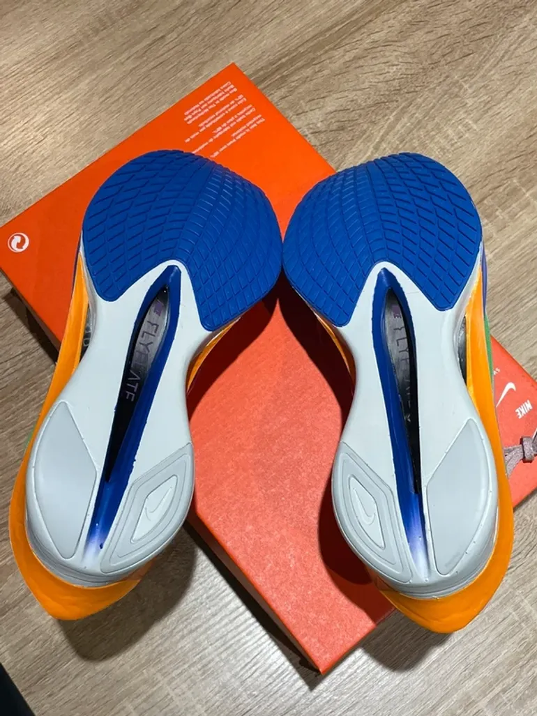 Used Nike Zoom X Vaporfly Next% 4 Eliud Kipchoge bike — image 6 of 9