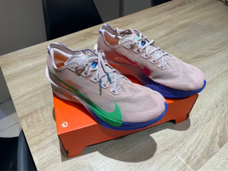 Used Nike Zoom X Vaporfly Next% 4 Eliud Kipchoge bike — image 4 of 9