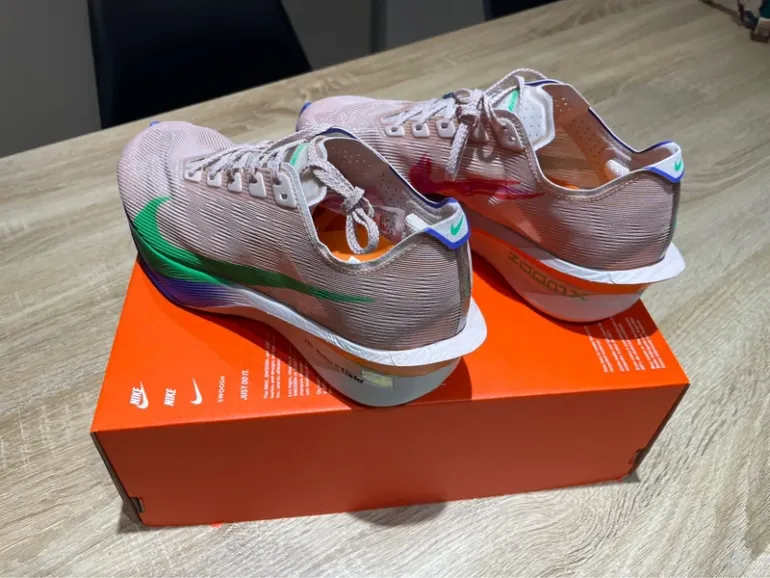 Used Nike Zoom X Vaporfly Next% 4 Eliud Kipchoge bike — image 2 of 9