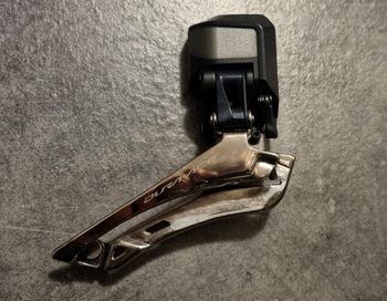 Käytetty Shimano Dura-Ace FD-R9150 Di2 Drivetrain & Pedals