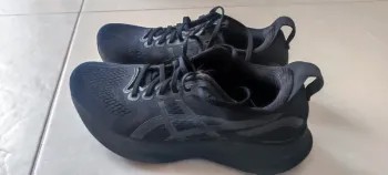 Używany Asics Gel Kayano 32 Running Shoes
