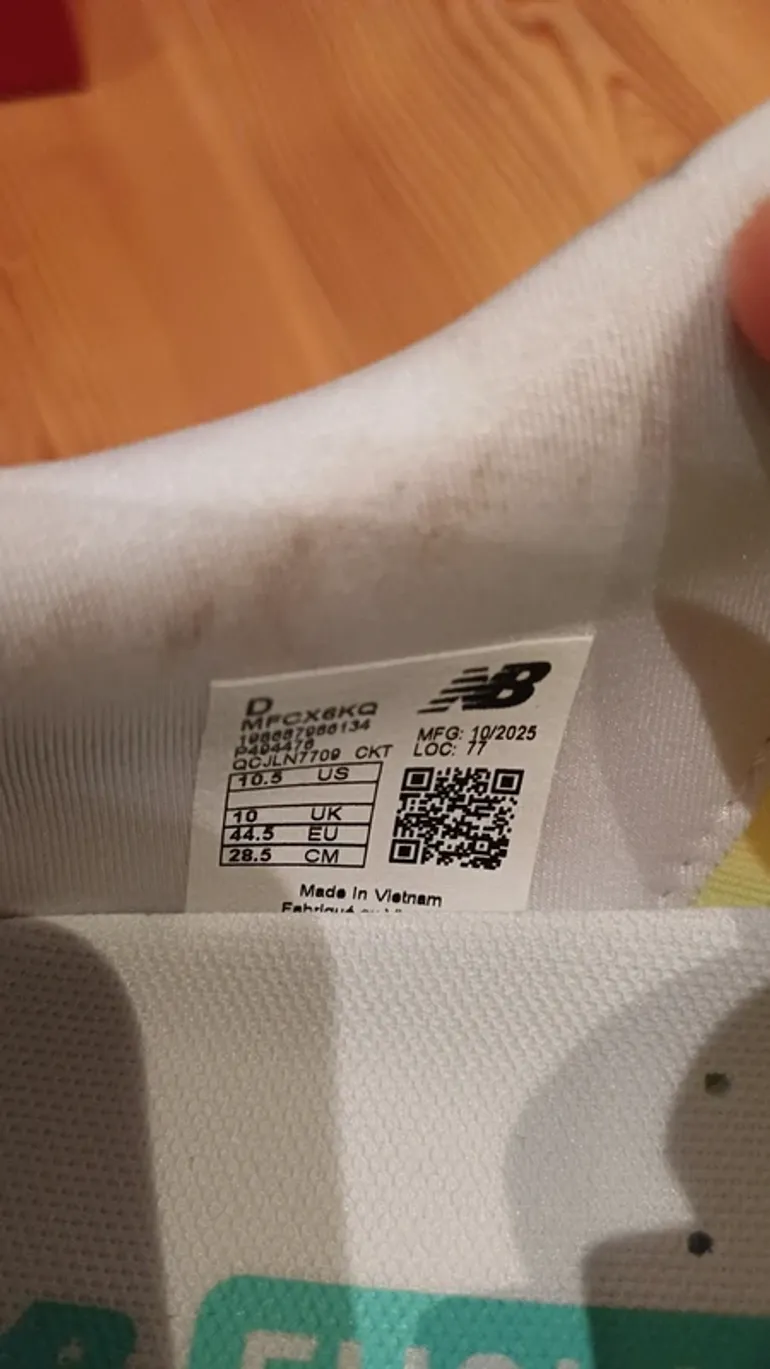 Used New Balance FuelCell Rebel v5 bike — image 3 of 6