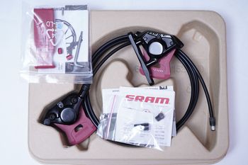 Tweedehands Sram Force E1 front and rear calipers + accessories 2026 Brakes