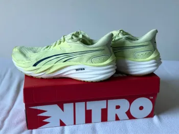 Used Nitro Velocity 4 Running Shoes