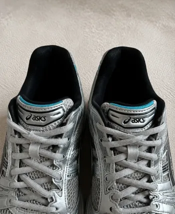 Used White GEL-KAYANO 14 2025 bike — image 3 of 4