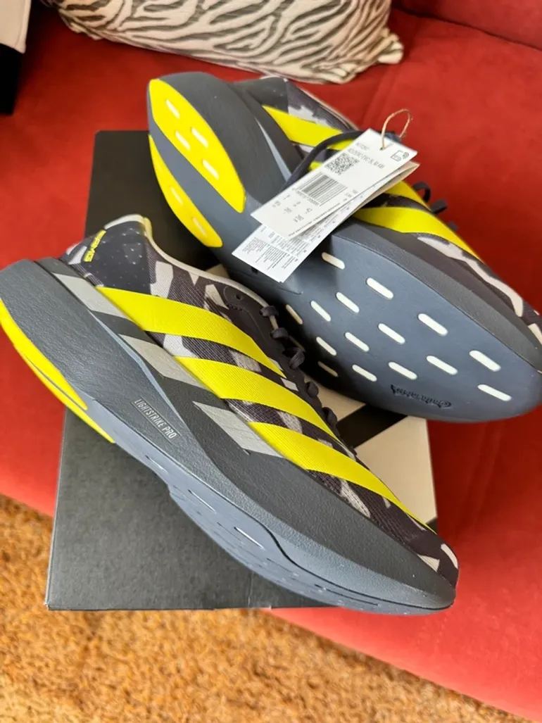 Brugt Adidas Adizero Evo AMG Mercedes bike — billede 2 af 3