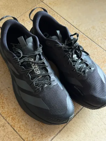 Używany Adidas Adizero Running Shoes