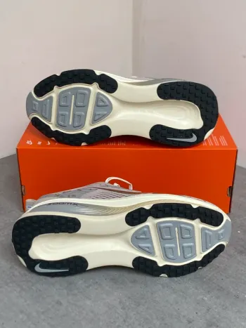 Używany Nike Vomero 18 SE bike — zdjęcie 5 z 15