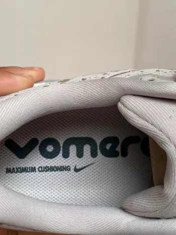 Używany Nike Vomero 18 SE bike — zdjęcie 13 z 15