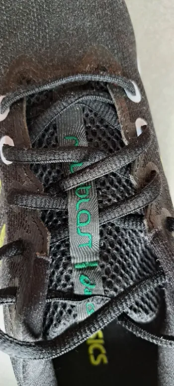 Použité Asics Novablast bike — obrázek 6 z 6