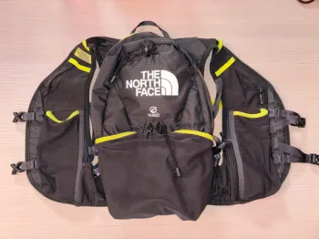 Used The North Face Trail Running Backpack 7L bike — image 3 of 10