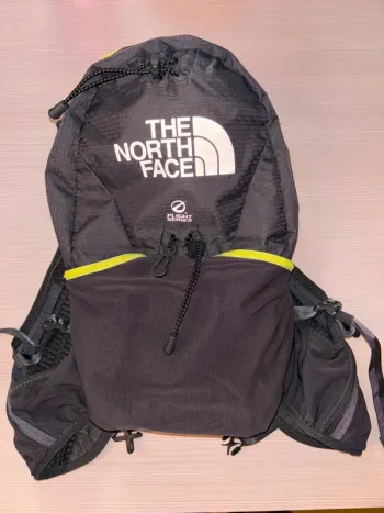 Used The North Face Trail Running Backpack 7L bike — image 5 of 10