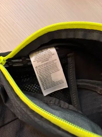 Used The North Face Trail Running Backpack 7L bike — image 7 of 10