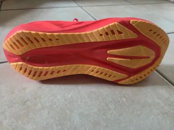Gebrauchtes Asics Novablast 5 bike — Bild 2 von 4