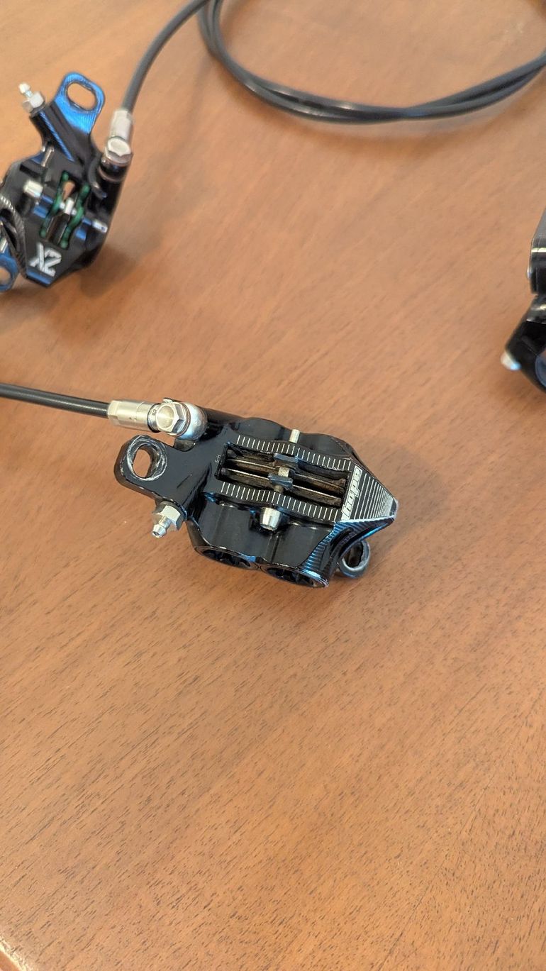 Używany Hope Tech 3 E4/X2 Brake Set bike — zdjęcie 4 z 9