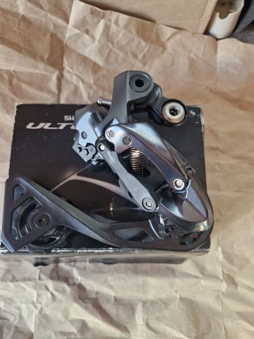 Used Shimano Ultegra DI2 11-s GS-RD-R8050 bagskifter 2026 Drivetrain & Pedals