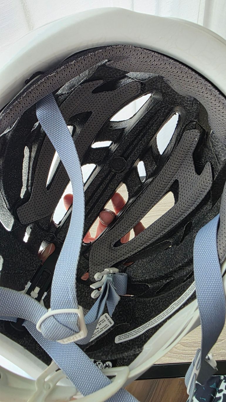 Używany Giro Agilis Helmet 2024 bike — zdjęcie 6 z 7