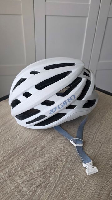 Używany Giro Agilis Helmet 2024 bike — zdjęcie 1 z 7
