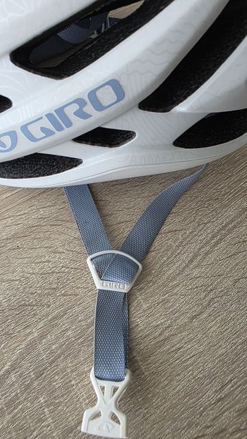 Używany Giro Agilis Helmet 2024 bike — zdjęcie 2 z 7