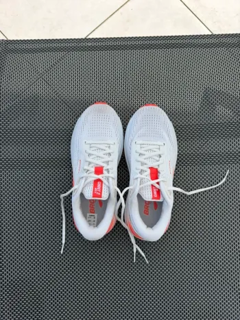 Used Brooks Ghost Max 2 Running Shoes