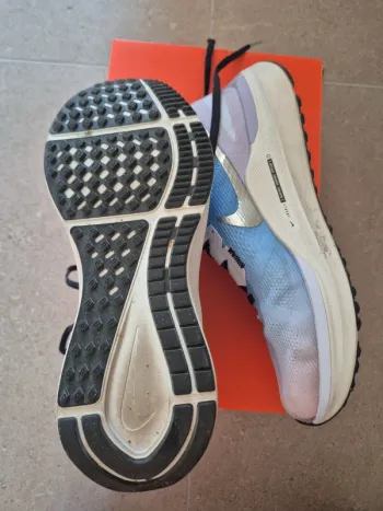 Tweedehands Nike Structure 25 SE bike — afbeelding 4 van 7