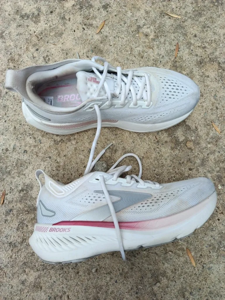 Used Brooks Glycerin GTS22 bike — image 6 of 6