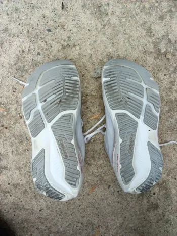 Used Brooks Glycerin GTS22 bike — image 5 of 6