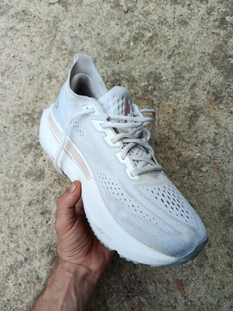 Used Brooks Glycerin GTS22 bike — image 2 of 6