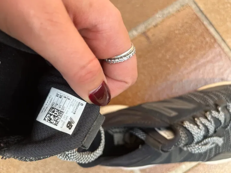 Used New Balance Fresh Foam Roav Knit bike — image 5 of 6