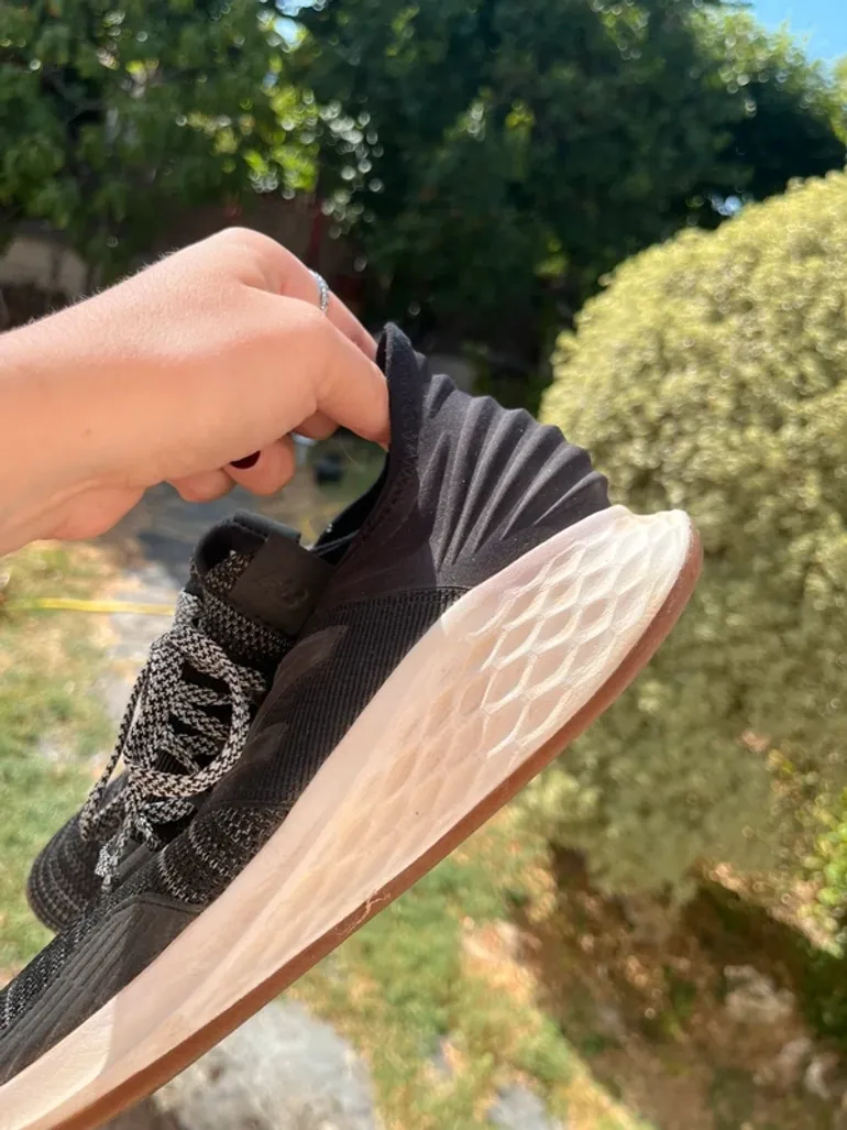 Used New Balance Fresh Foam Roav Knit bike — image 3 of 6