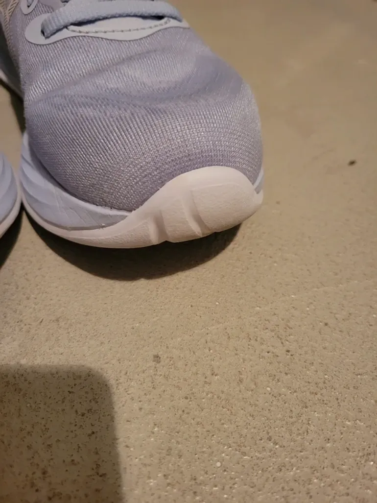 Used Asics Gel-Cumulus 27 bike — image 9 of 13