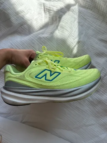 Used New Balance 1080 v15 Running Shoes