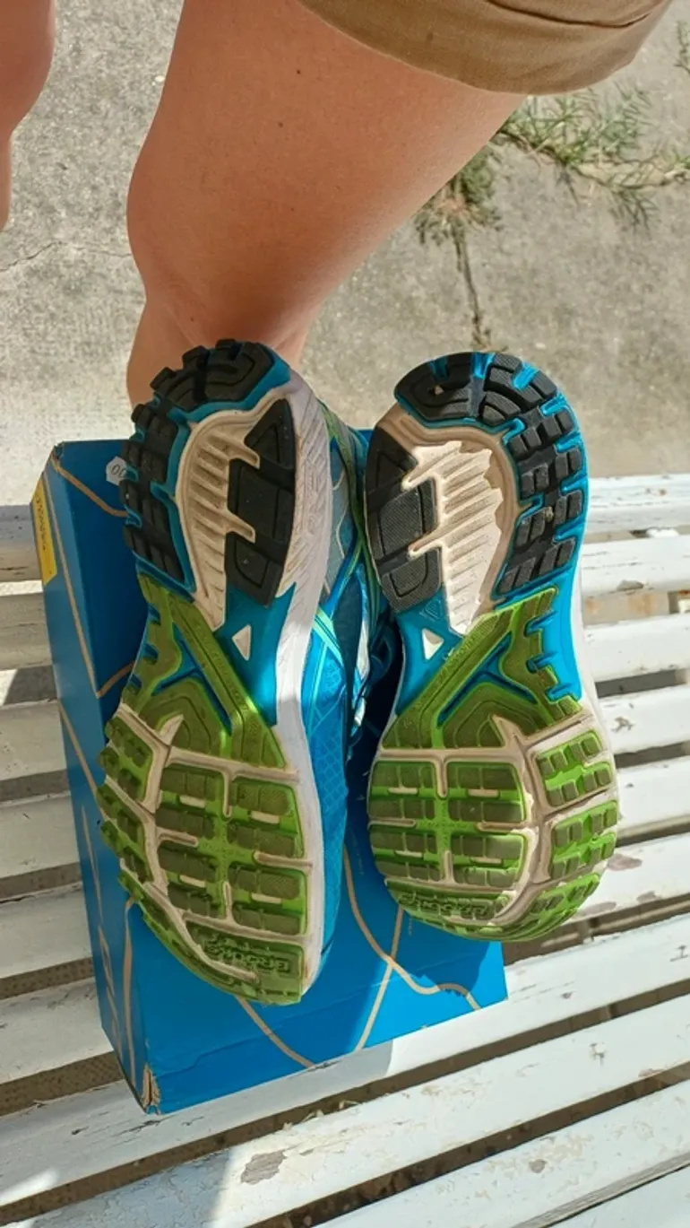 Used Brooks Running Shoes bike — image 7 of 7
