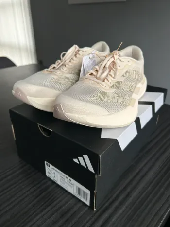 Käytetty Adidas adizero EVO SL Running Shoes