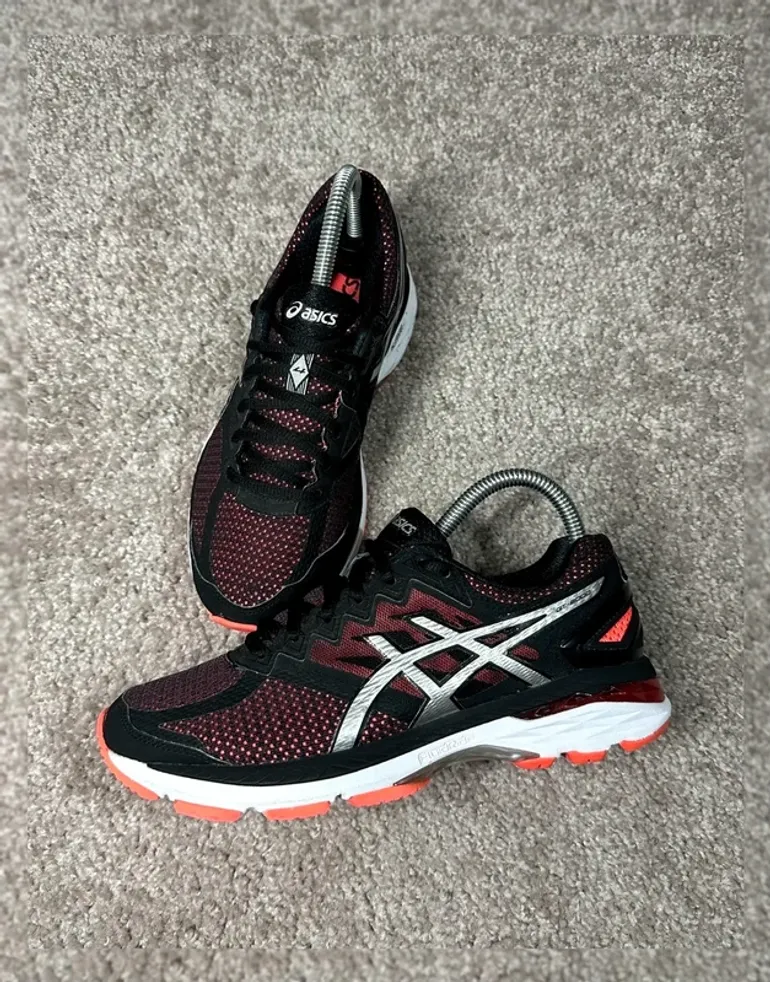 Käytetty Asics GT-2000 bike — kuva 2 / 11