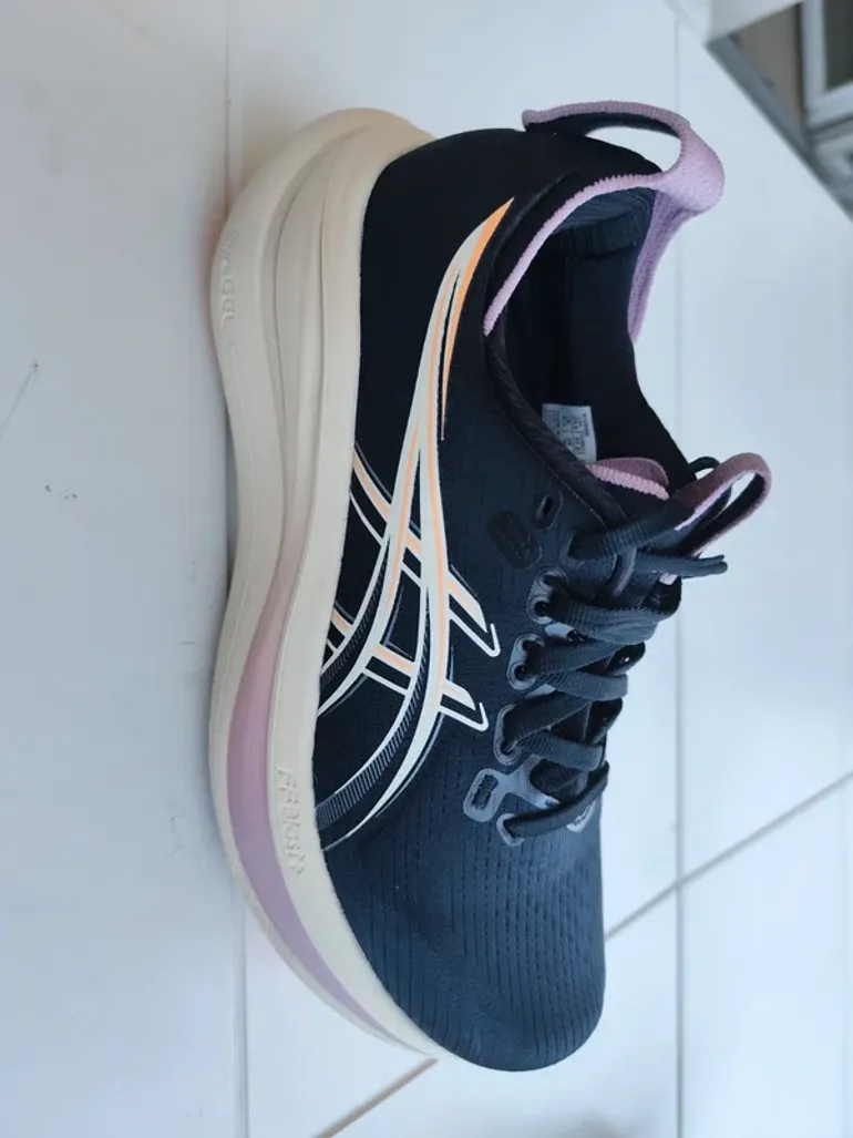 Käytetty Asics Nimbus 28 bike — kuva 5 / 12