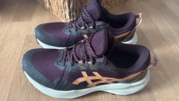Asics Gel Venture 11 Running Shoes usato