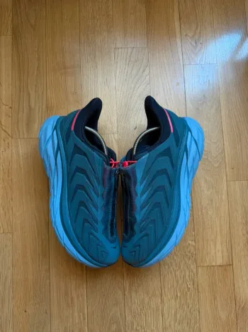 Hoka U Project Clifton Running Shoes d'occasion