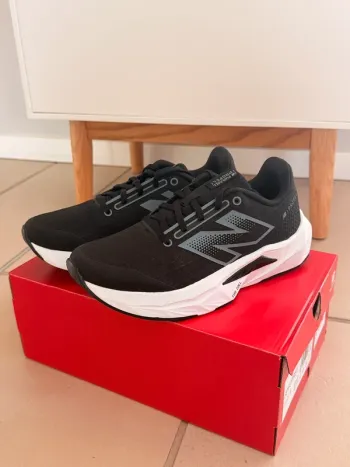 New Balance Propel Running Shoes usato