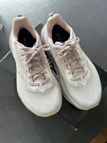 Saucony Hurricane 24 Running Shoes usato