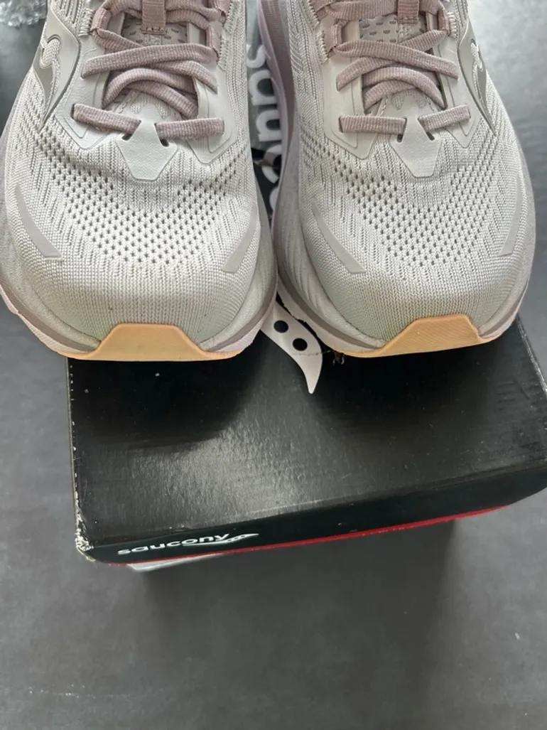 Used Saucony Hurricane 24 bike — image 5 of 7