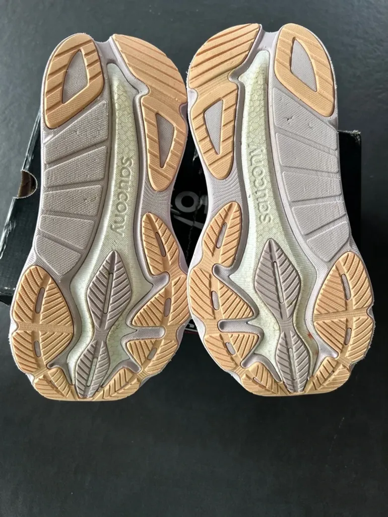 Used Saucony Hurricane 24 bike — image 6 of 7