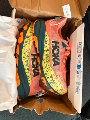 Used Hoka Speedgoat 6 bike — image 2 of 4