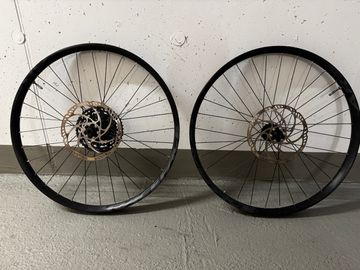Used Hope Pro 4 / RaceFace AR40 Wheels